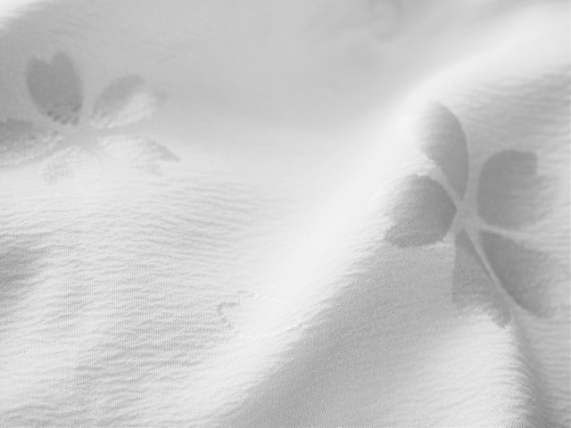 白い長襦袢の画像